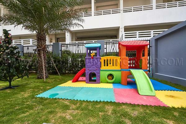 Trio Gems Condo Pattaya, Thailand Jomtien Beach Eksteriør billede