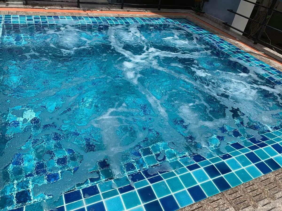 Trio Gems Condo Pattaya, Thailand Jomtien Beach Eksteriør billede