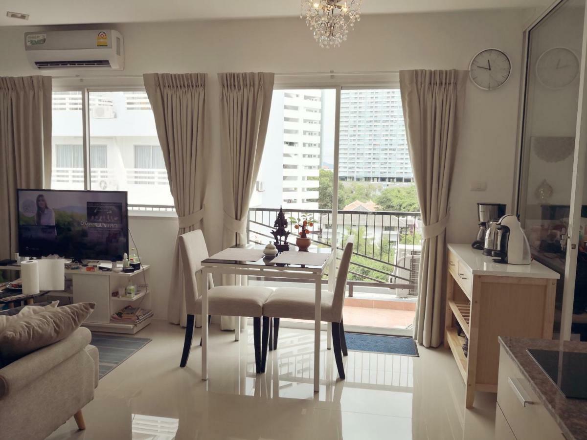 Trio Gems Condo Pattaya, Thailand Jomtien Beach Eksteriør billede